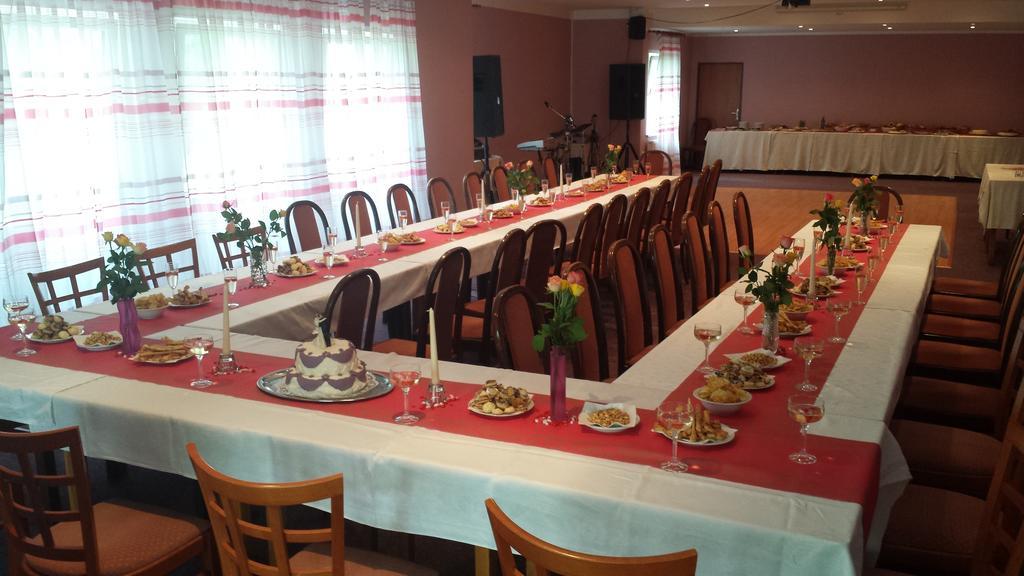 Hotel Zatisi Франтішкови-Лазнє Екстер'єр фото